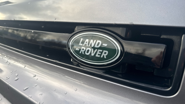 Land Rover Defender 3.0 D250 X-Dynamic SE 110 5dr Auto Diesel Estate